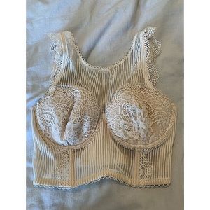 Cream Lace Victoria’s Secret Bralette. Size: 32DD.
